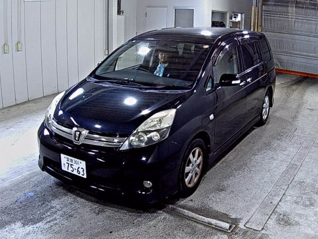 TOYOTA ISIS