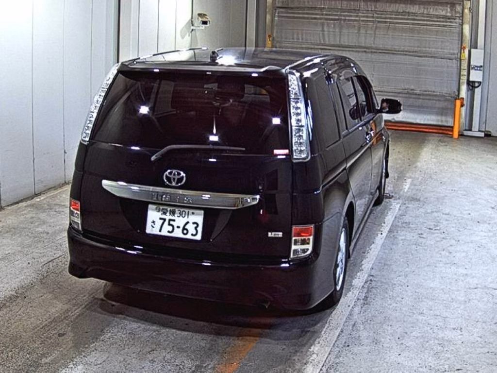 TOYOTA ISIS
