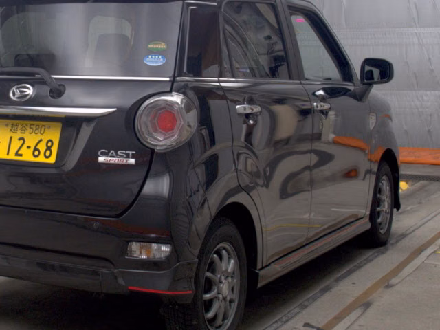DAIHATSU CAST