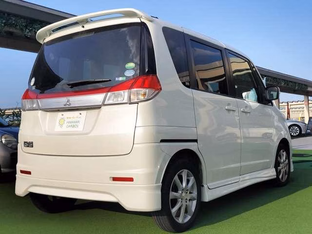 MITSUBISHI DELICA D:2