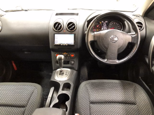 NISSAN DUALIS