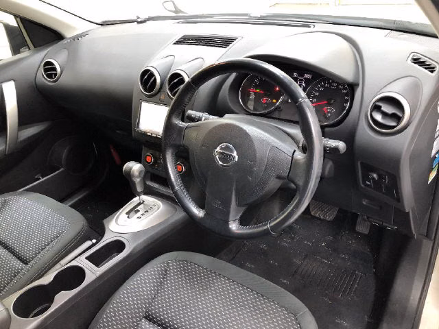 NISSAN DUALIS