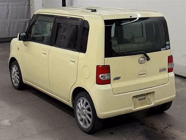 DAIHATSU MOVE CONTE