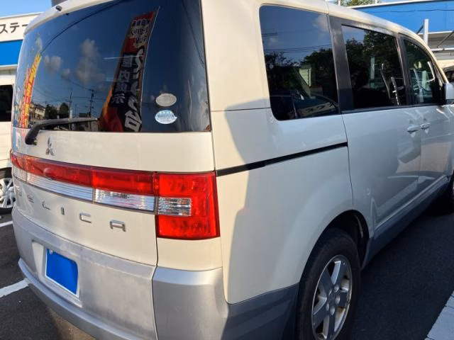 MITSUBISHI DELICA D:5
