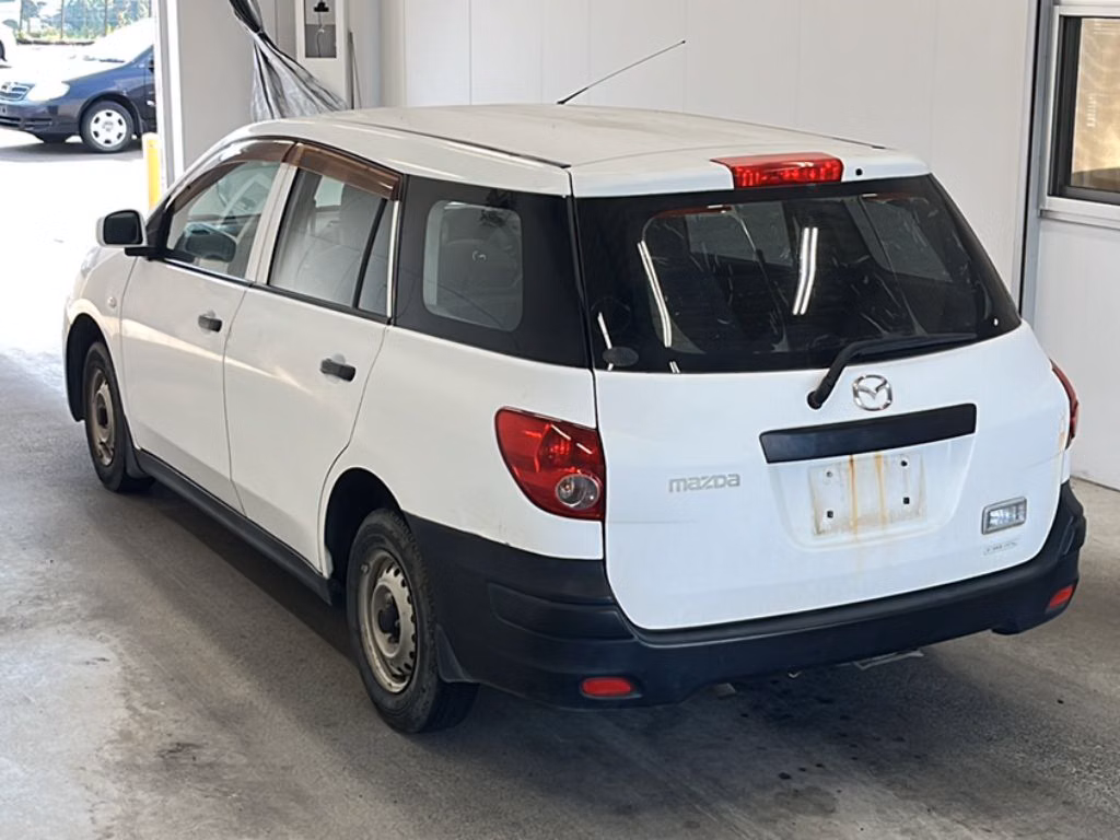 MAZDA FAMILIA