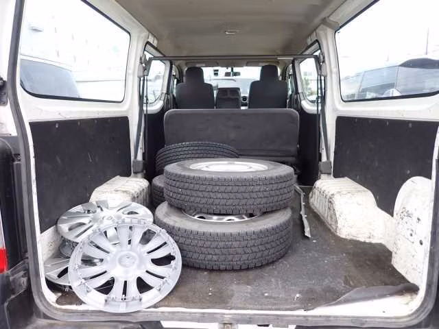 NISSAN NV350 CARAVAN