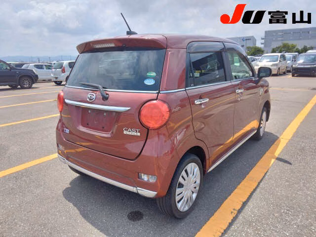 DAIHATSU CAST