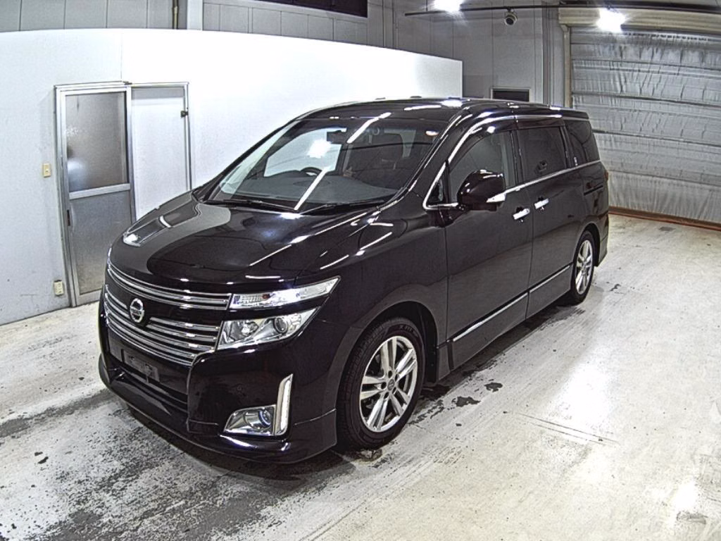 NISSAN ELGRAND