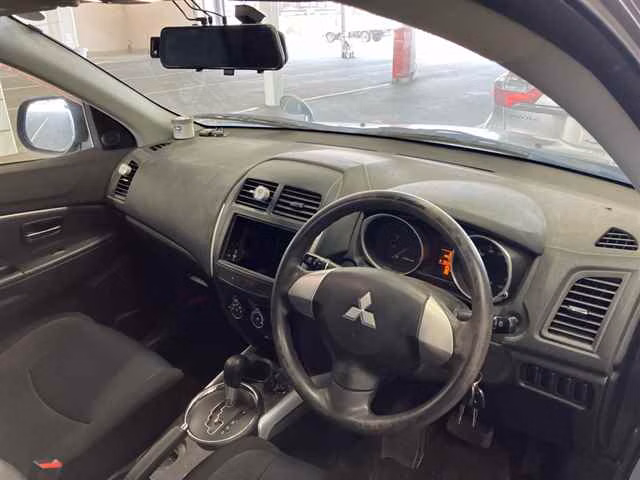 MITSUBISHI RVR