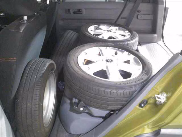 DAIHATSU TAFT