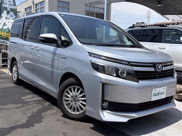 TOYOTA VOXY