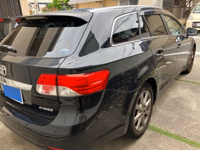 TOYOTA AVENSIS