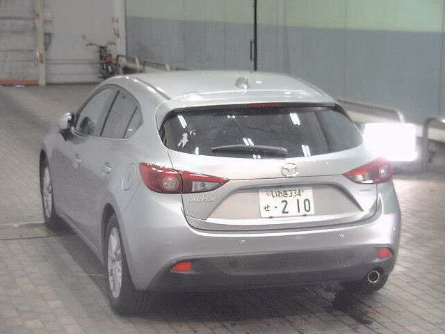 MAZDA AXELA
