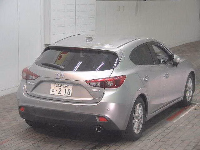 MAZDA AXELA