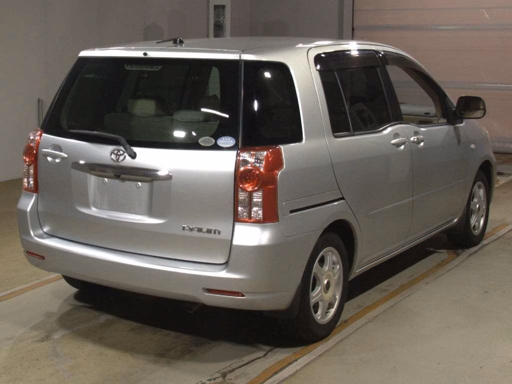 TOYOTA RAUM