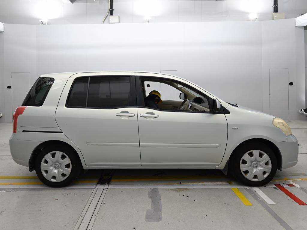 TOYOTA RAUM