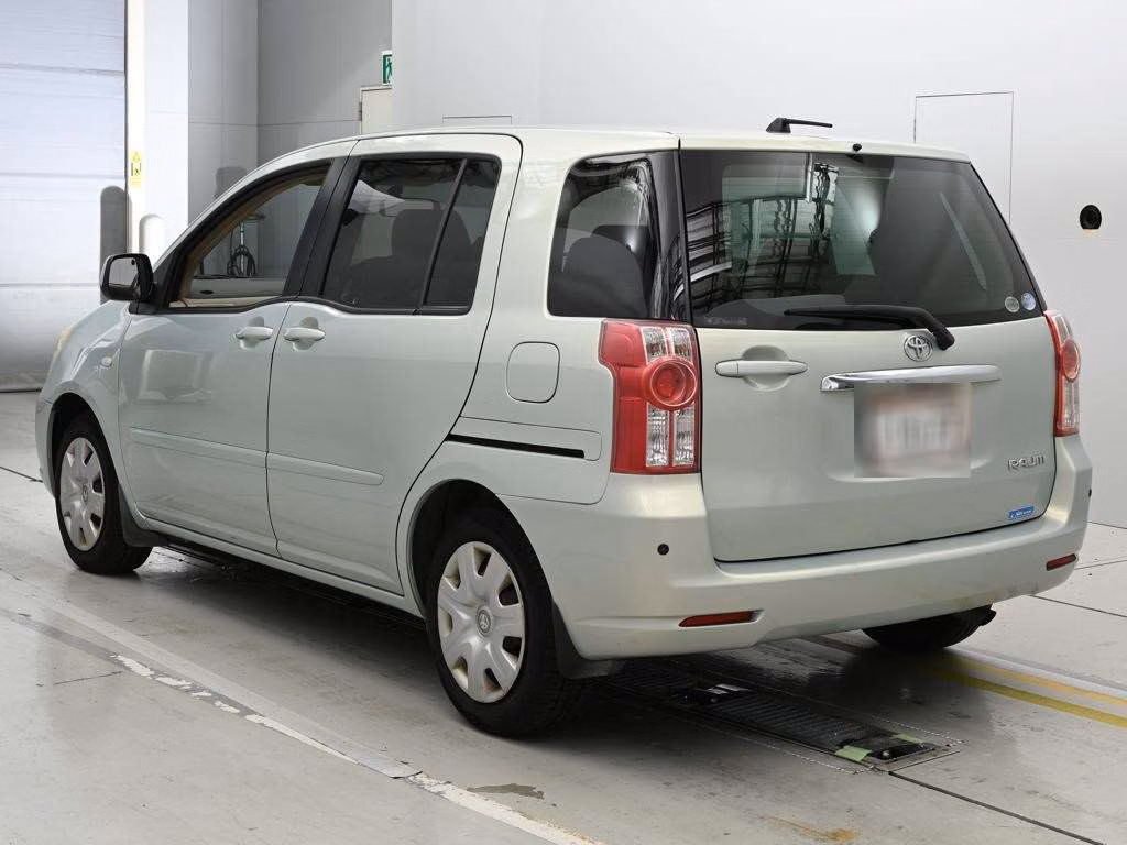 TOYOTA RAUM