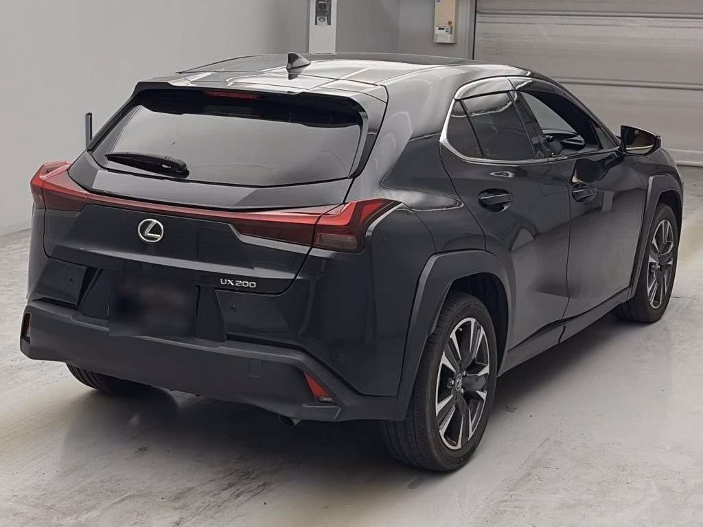 LEXUS UX200