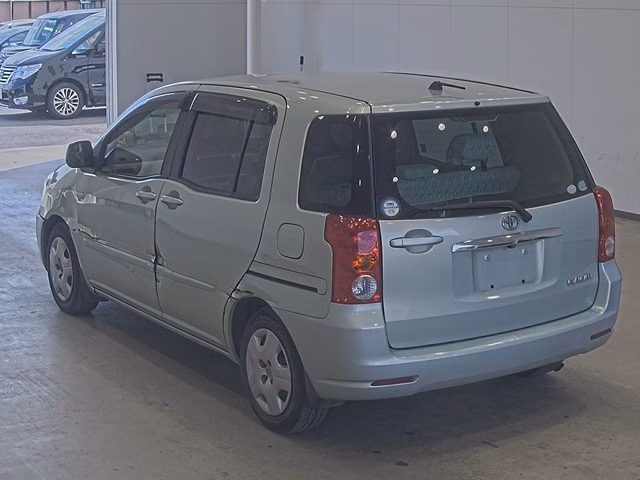 TOYOTA RAUM