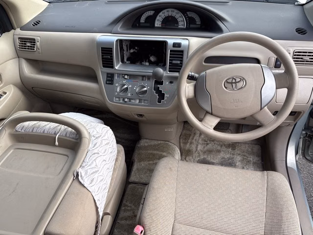 TOYOTA RAUM