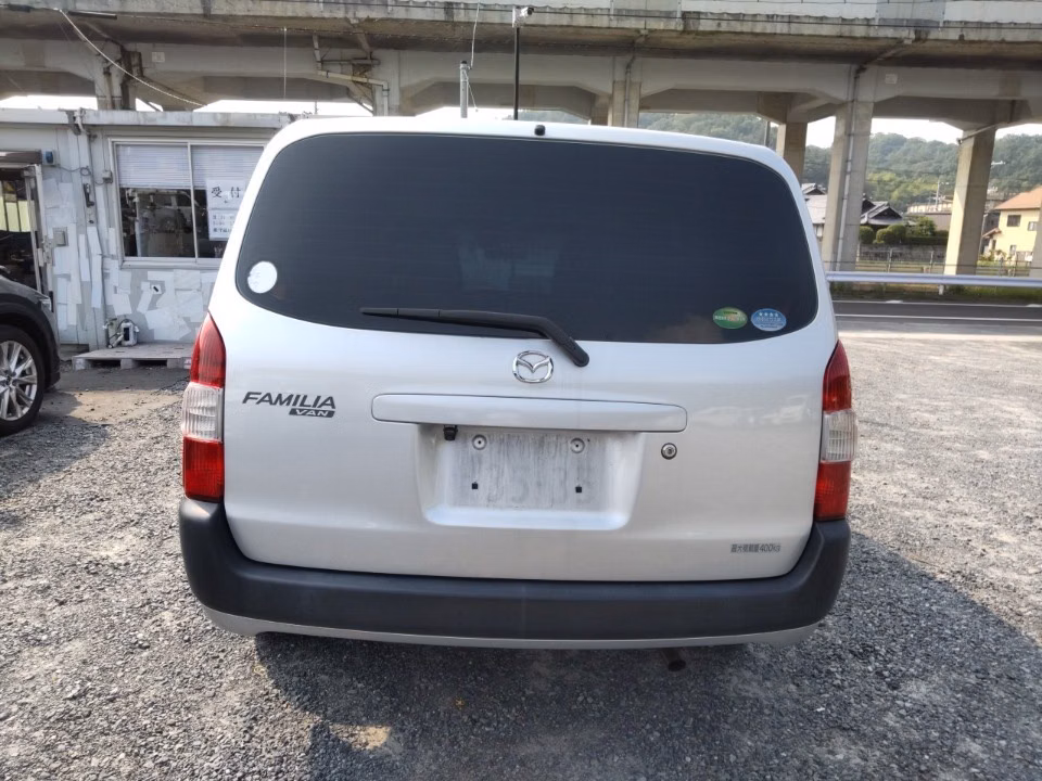 MAZDA FAMILIA