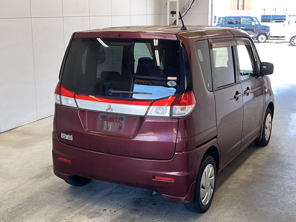 MITSUBISHI DELICA D:2