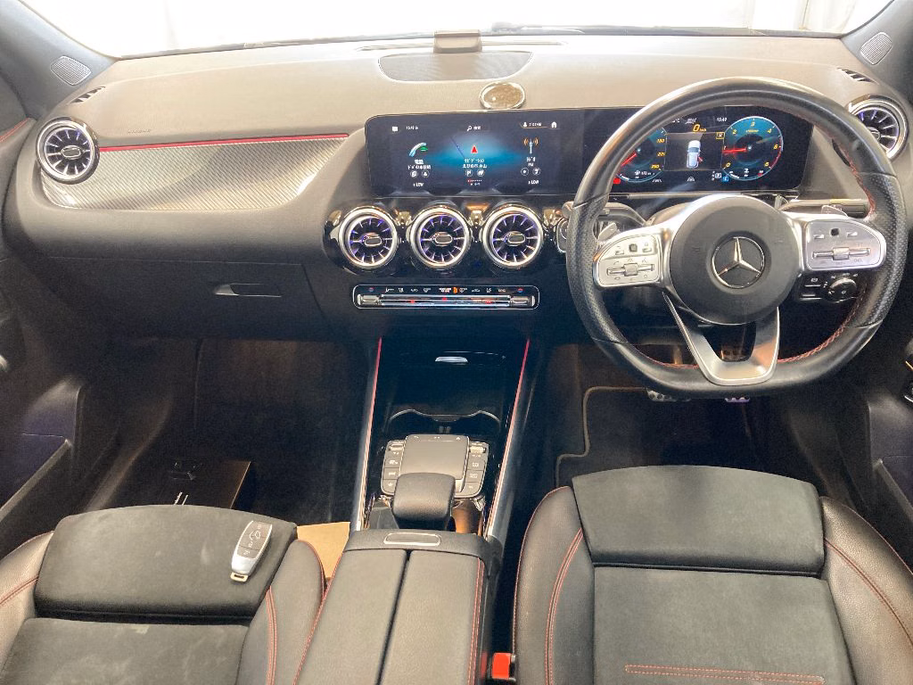 MERCEDES-BENZ GLA-CLASS