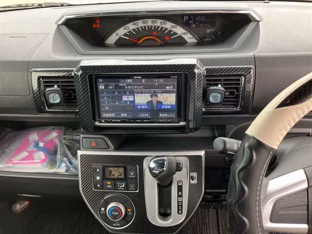 DAIHATSU WAKE