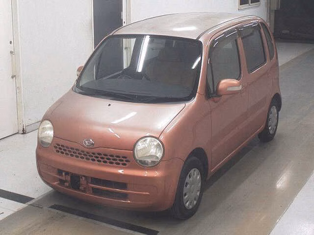 DAIHATSU MOVE LATTE