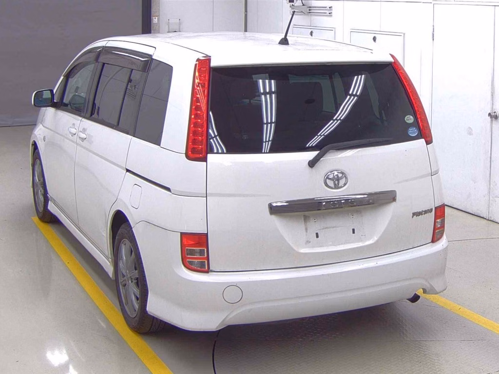 TOYOTA ISIS
