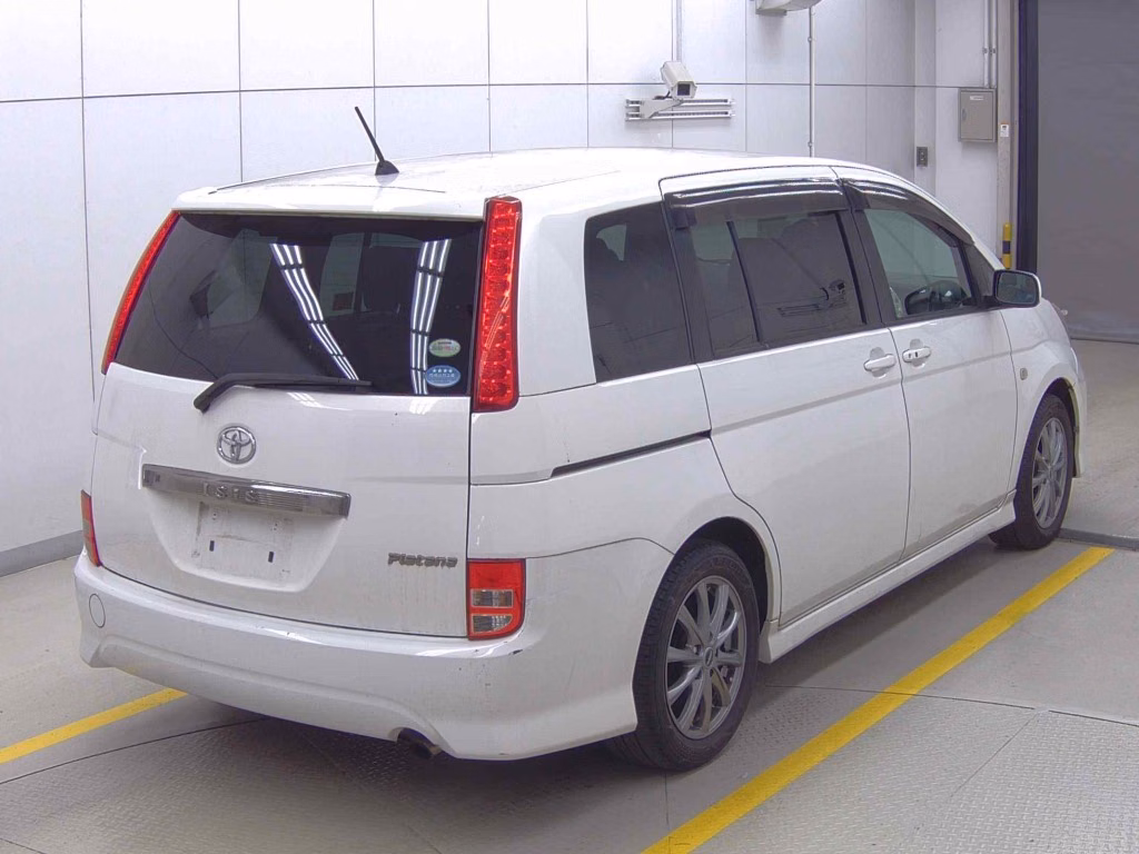 TOYOTA ISIS