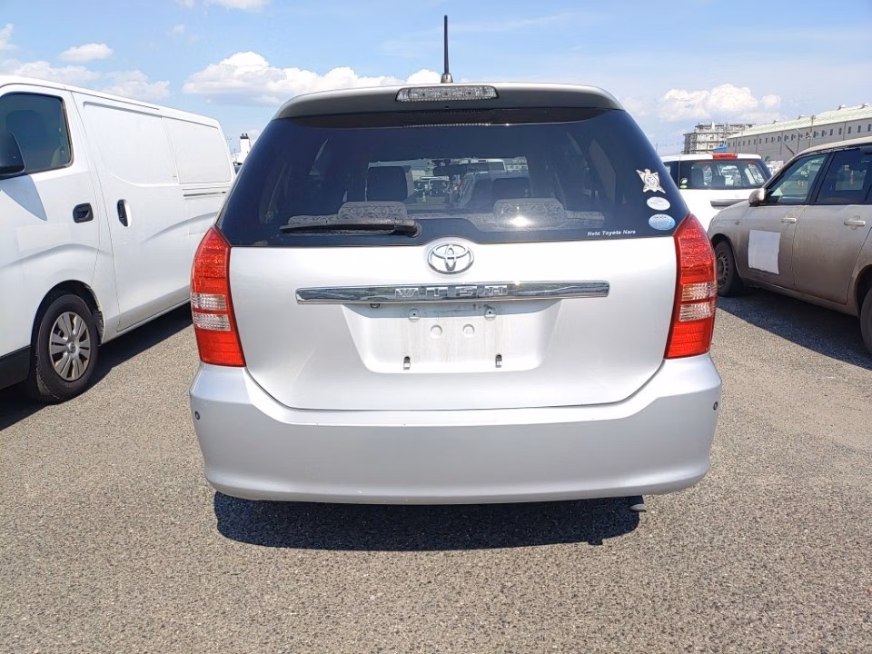 TOYOTA WISH