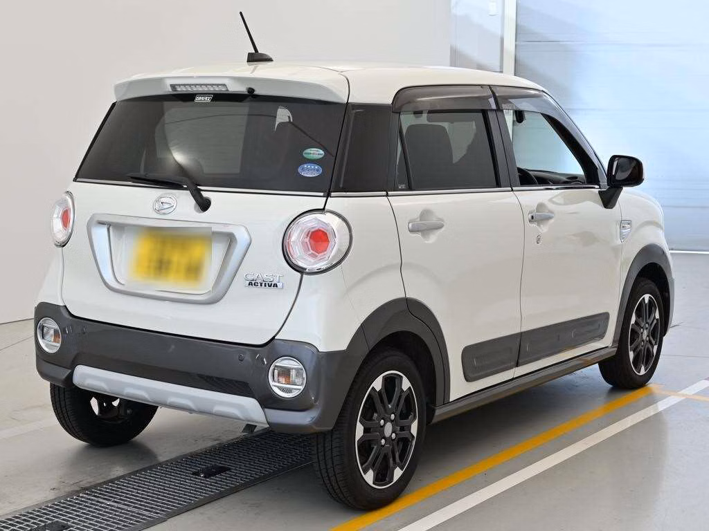 DAIHATSU CAST
