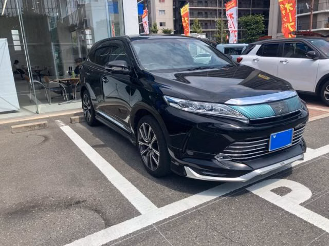 TOYOTA HARRIER