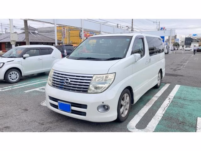 NISSAN ELGRAND
