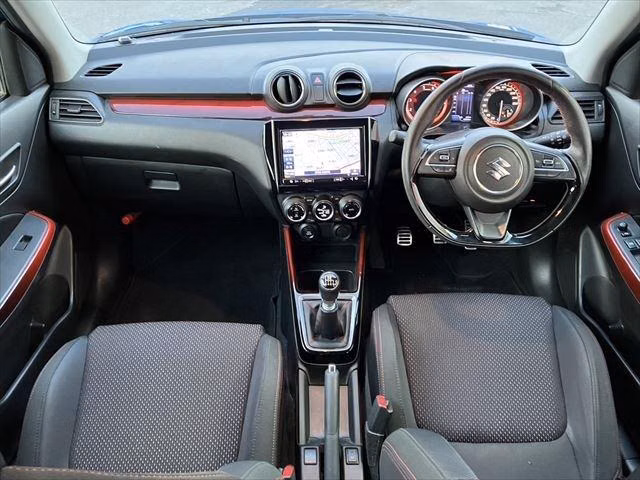 SUZUKI SWIFT