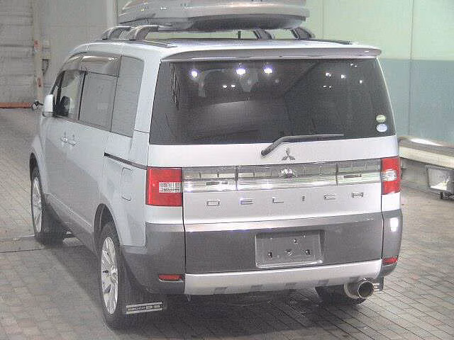 MITSUBISHI DELICA D:5