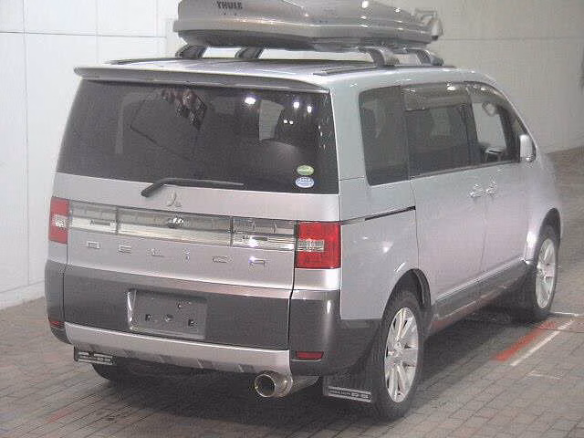 MITSUBISHI DELICA D:5