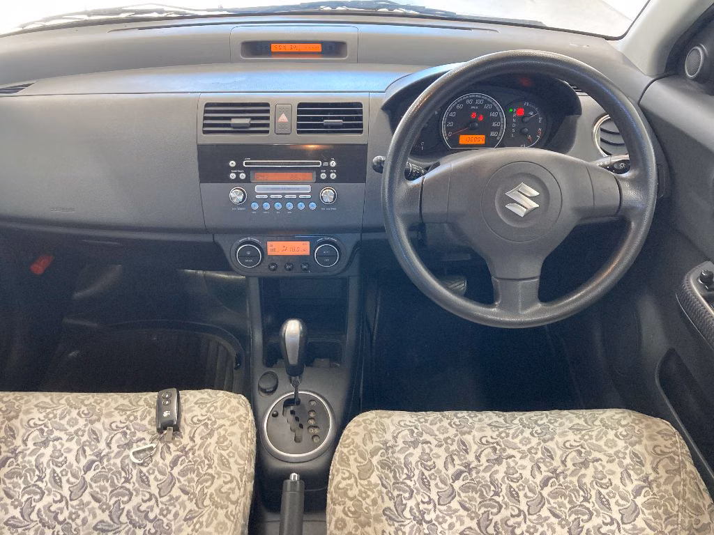 SUZUKI SWIFT