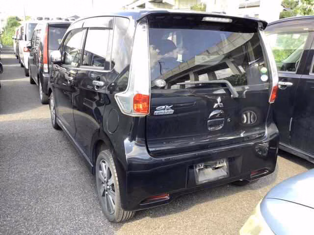 MITSUBISHI EK CUSTOM
