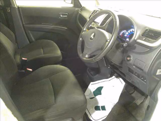 MITSUBISHI DELICA D:2