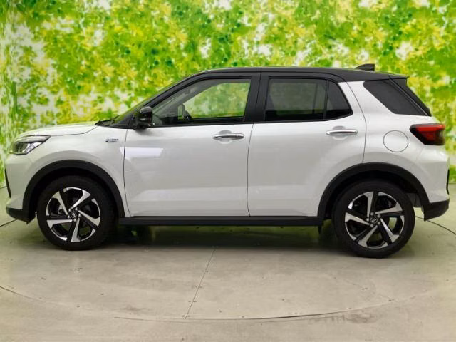 DAIHATSU ROCKY