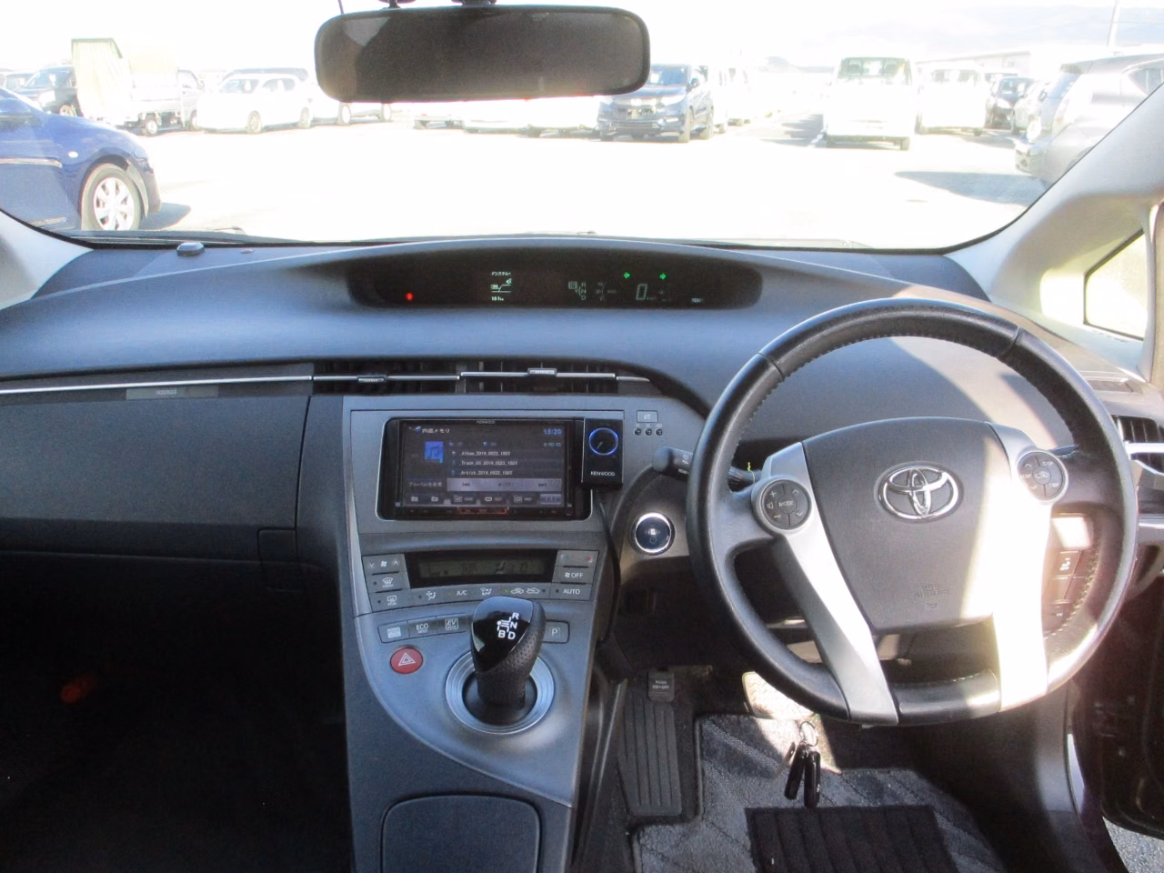 TOYOTA PRIUS