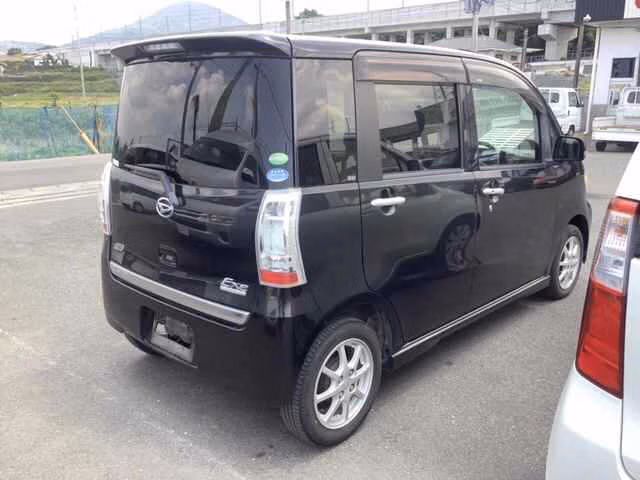 DAIHATSU TANTO EXE