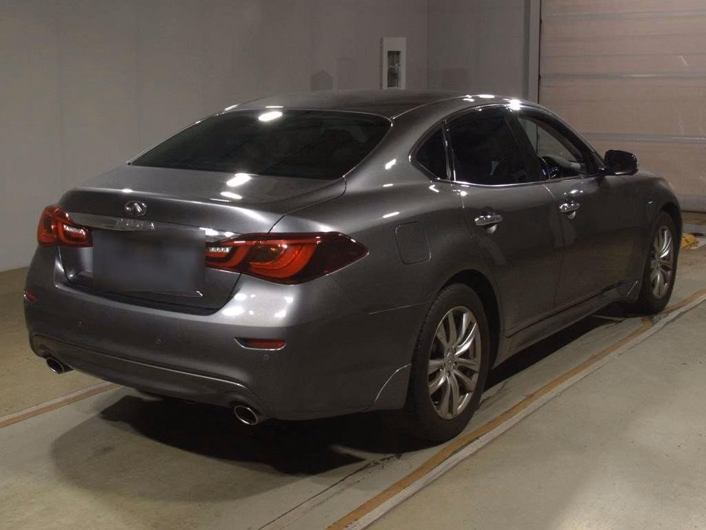 NISSAN FUGA