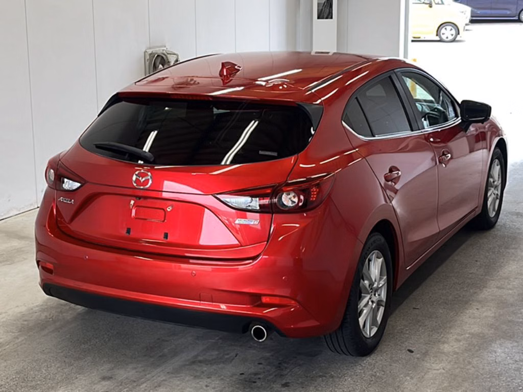 MAZDA AXELA