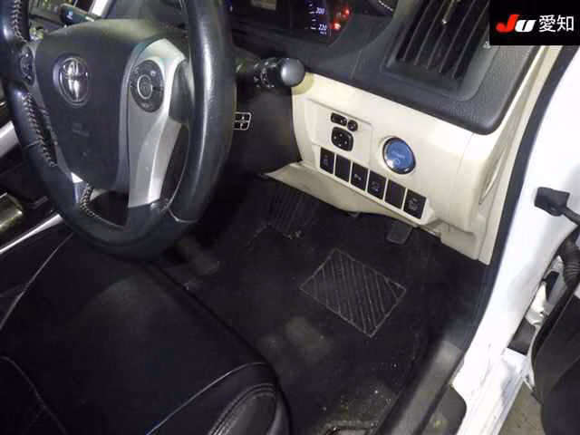 TOYOTA SAI