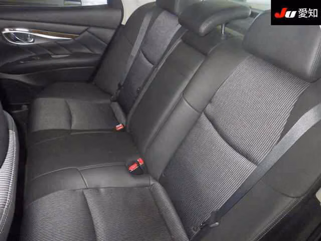 NISSAN FUGA