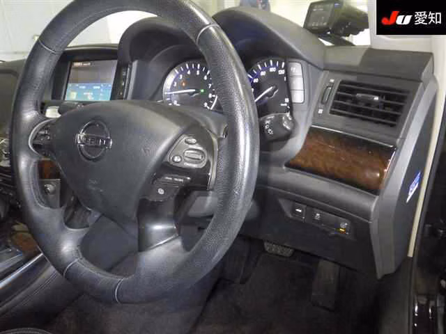 NISSAN FUGA