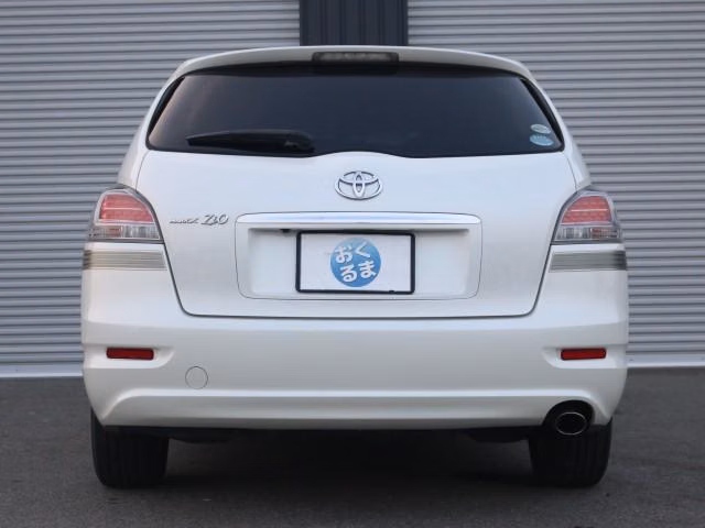 TOYOTA MARK X ZIO